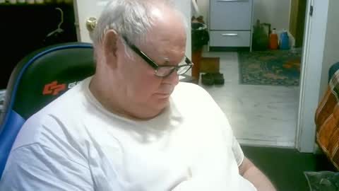 Snapshot of bigjeff50 chatting on June 2, 6:43 pm BIGJEFF50 online show from June 2, 6:43 pm