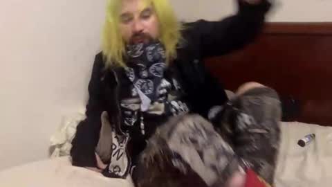 Snapshot of bigkhaos chatting on December 14, 10:31 am Bigkhaos online show from December 14, 10:31 am