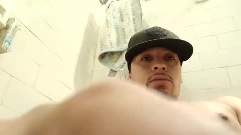 Snapshot of biglatinochorizo chatting on December 19, 4:13 pm biglatinochorizo online show from December 19, 4:13 pm