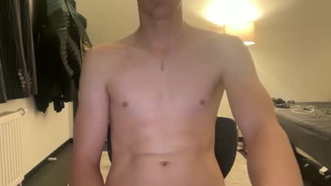 Snapshot of bigleor chatting on February 14, 6:37 pm bigleor online show from February 14, 6:37 pm