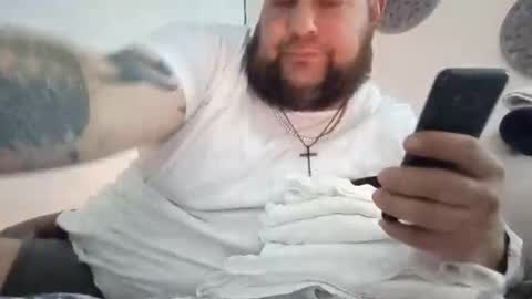 Snapshot of biglk324645168 chatting on January 23, 12:04 am biglk324645168 online show from January 23, 12:04 am