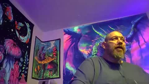 bigman42of0rlife online show from March 17, 4:17 am