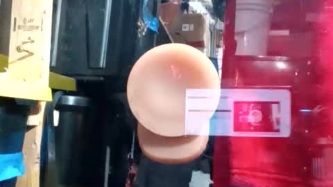 Snapshot of bigmanaround9 chatting on December 17, 1:39 pm bigmanaround9 online show from December 17, 1:39 pm