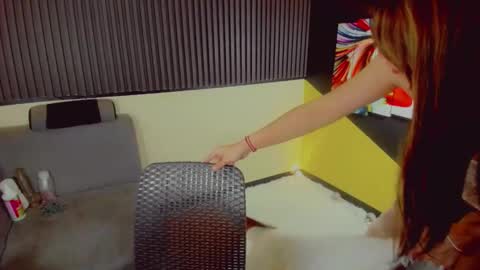 kiaaannaaaa online show from December 18, 6:57 pm