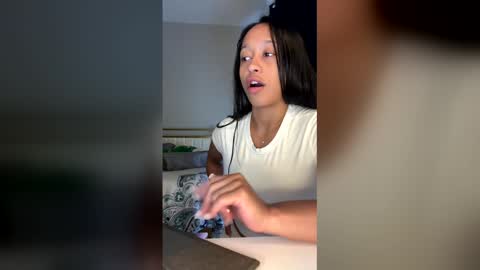bignaturalmami online show from May 19, 3:29 pm