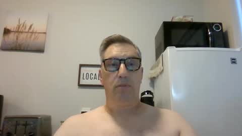Snapshot of bignhard69_ chatting on December 17, 6:09 pm Bignhard696 online show from December 17, 6:09 pm