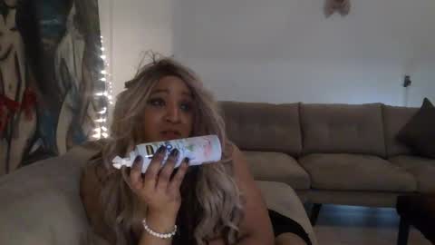 Shemale Anna online show from December 20, 2:40 am