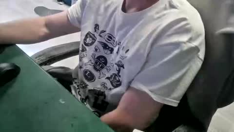 Snapshot of bigpeepdude chatting on June 7, 12:42 pm bigpeepdude online show from June 7, 12:42 pm