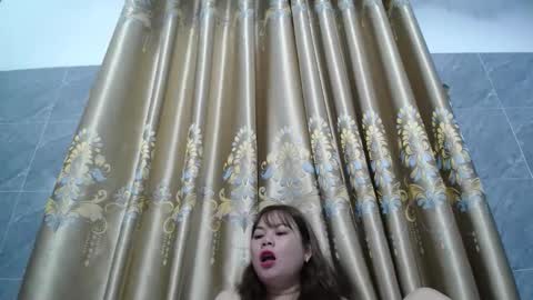 Snapshot of bigpussy_92 chatting on December 2, 9:32 pm bigpussy_92 online show from December 2, 9:32 pm