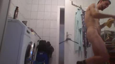 Snapshot of bigreallover chatting on December 8, 7:26 am ...... online show from December 8, 7:26 am