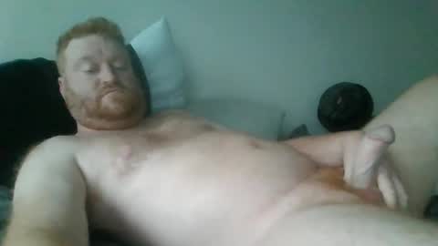 Snapshot of bigred92899 chatting on October 26, 1:50 pm bigred92899 online show from October 26, 1:50 pm