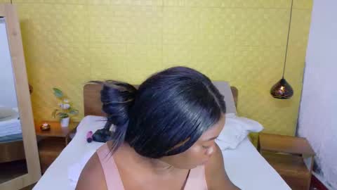 bigroundbooty_ online show from February 28, 12:39 pm