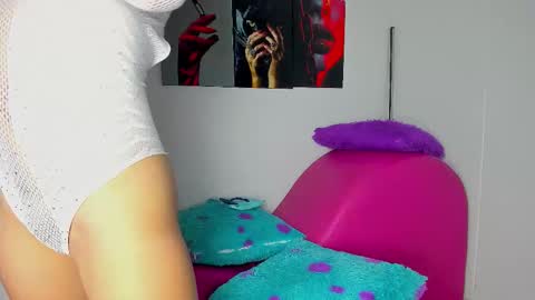 SEX IN THE HOUSE online show from January 9, 2:47 am