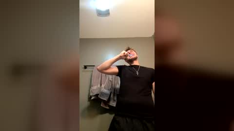 bigskinnyboyshh online show from July 27, 9:44 pm