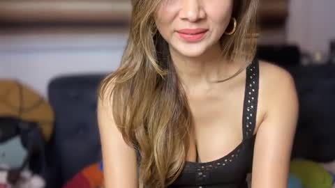 Snapshot of bigsurprise4u chatting on June 12, 7:35 pm Yna online show from June 12, 7:35 pm