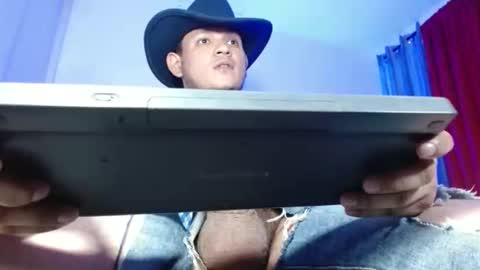 Snapshot of bigthick_blackcock chatting on May 23, 1:33 am MANUEL online show from May 23, 1:33 am