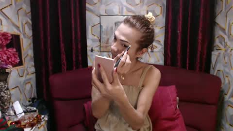 sophia online show from December 10, 10:28 am