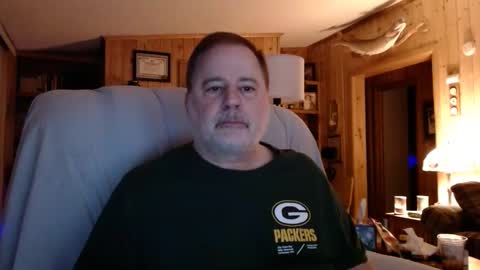 Snapshot of bigthicksatisfying2 chatting on December 10, 3:41 am bigthicksatisfying2 online show from December 10, 3:41 am