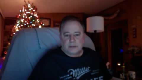 Snapshot of bigthicksatisfying2 chatting on December 30, 7:26 am bigthicksatisfying2 online show from December 30, 7:26 am