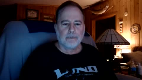 Snapshot of bigthicksatisfying2 chatting on July 25, 3:37 am bigthicksatisfying2 online show from July 25, 3:37 am