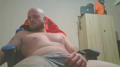 Snapshot of bigtimeruin1995 chatting on December 23, 1:14 am Bigtimeruin online show from December 23, 1:14 am