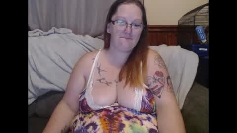 Snapshot of bigtitsgirl9991 chatting on November 19, 5:07 am Kim online show from November 19, 5:07 am