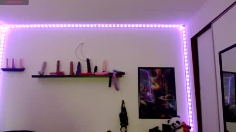 Snapshot of bigtittedtattedlesbian chatting on March 27, 9:25 pm Nichole lights online show from March 27, 9:25 pm