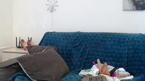 BigTwinsOmg online show from March 29, 6:46 am