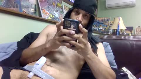 Snapshot of bigwalkdog12 chatting on June 3, 10:37 pm Floppyphallus online show from June 3, 10:37 pm