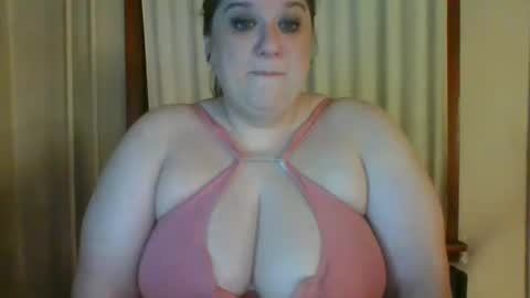 Snapshot of bigwheeliestyle chatting on October 12, 10:53 pm Lady of the WHEEL online show from October 12, 10:53 pm
