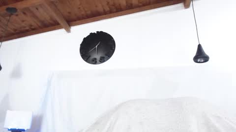 andres online show from February 20, 9:00 am