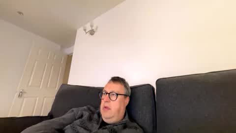 Just call me master online show from February 3, 6:35 pm