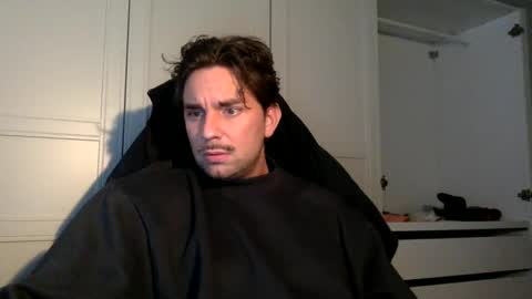 bikdig1 online show from January 8, 3:17 pm