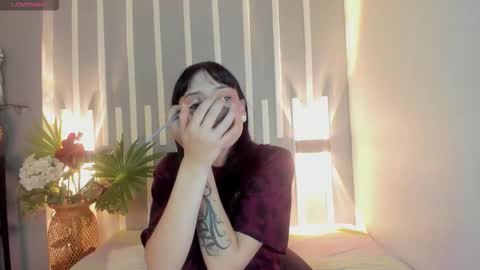 bilie__eilish online show from February 13, 12:01 pm