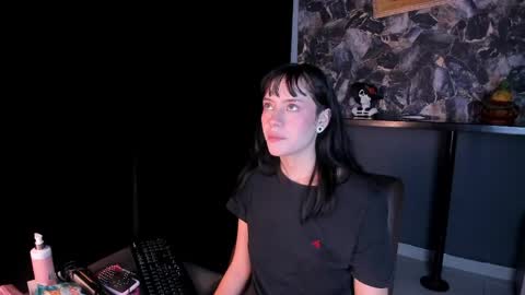 bilie__eilish online show from June 7, 12:42 pm