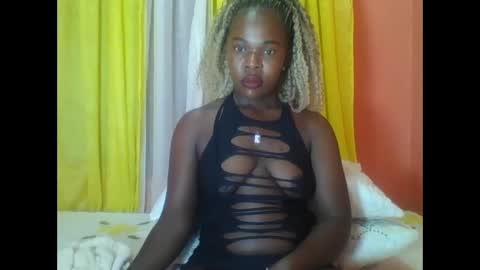 Snapshot of bilion_ass chatting on January 3, 2:10 am TREZAH online show from January 3, 2:10 am