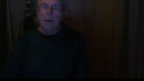 Snapshot of bill_25061 chatting on December 9, 9:48 pm bill_25061 online show from December 9, 9:48 pm