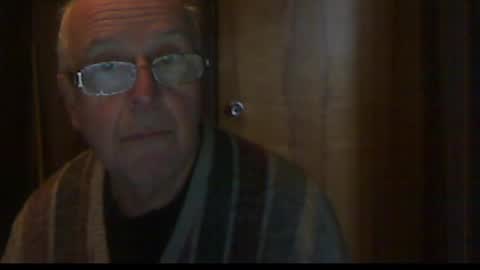 Snapshot of bill_25061 chatting on January 2, 4:13 pm bill_25061 online show from January 2, 4:13 pm