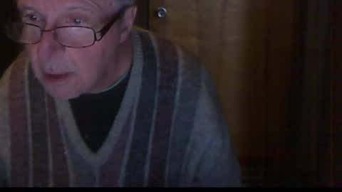 Snapshot of bill_25061 chatting on January 4, 6:30 pm bill_25061 online show from January 4, 6:30 pm