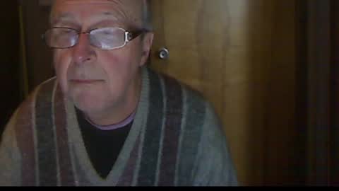 Snapshot of bill_25061 chatting on January 13, 4:30 pm bill_25061 online show from January 13, 4:30 pm