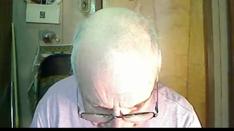 Snapshot of bill_25061 chatting on January 18, 3:27 pm bill_25061 online show from January 18, 3:27 pm