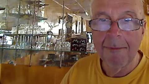 Snapshot of bill_25061 chatting on October 4, 6:17 pm bill_25061 online show from October 4, 6:17 pm