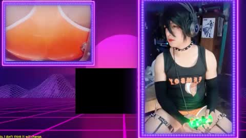 Snapshot of billie_cross_ chatting on December 14, 8:09 am billie_cross_ online show from December 14, 8:09 am