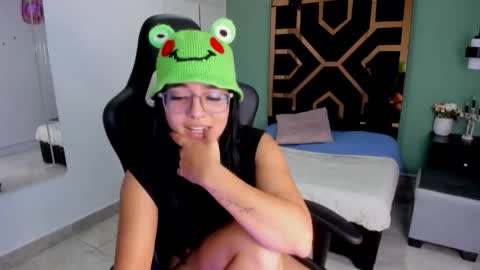 Billie online show from November 10, 9:14 pm