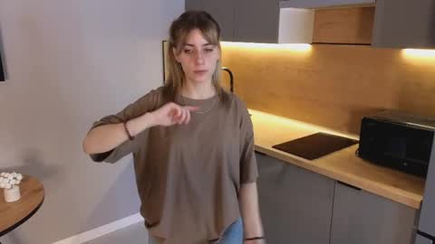 Milla online show from April 2, 6:11 am