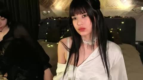 Snapshot of billiemilash chatting on March 12, 9:10 pm We are Luna and Layla. We are 20 Welcome to our room online show from March 12, 9:10 pm