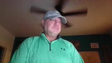 Snapshot of billjames55 chatting on April 30, 9:15 am billjames55 online show from April 30, 9:15 am