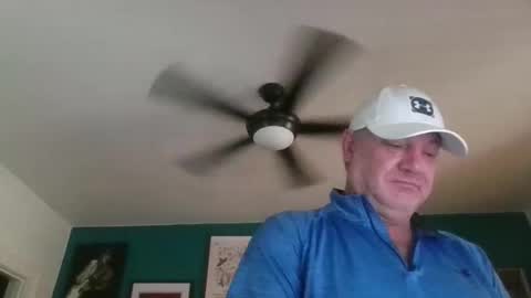 Snapshot of billjames55 chatting on April 30, 9:19 pm billjames55 online show from April 30, 9:19 pm