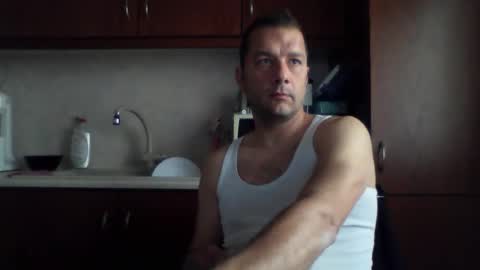 Snapshot of billos26 chatting on April 30, 7:47 am billys greece online show from April 30, 7:47 am