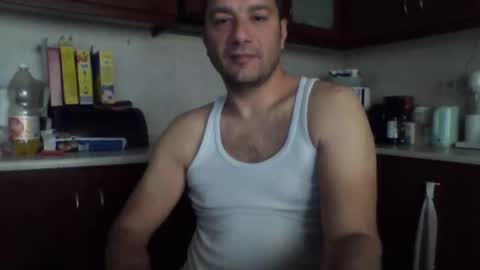 Snapshot of billos26 chatting on May 7, 7:25 am billys greece online show from May 7, 7:25 am
